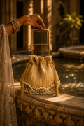 Fleur d'Or Potli