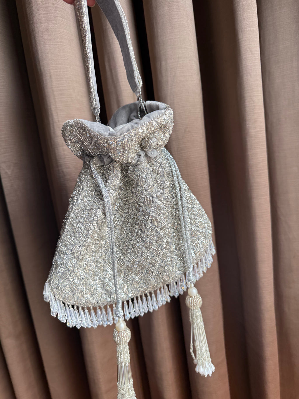 Aveline Potli (Silver)