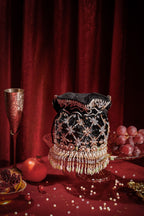 Noor Velvet Potli