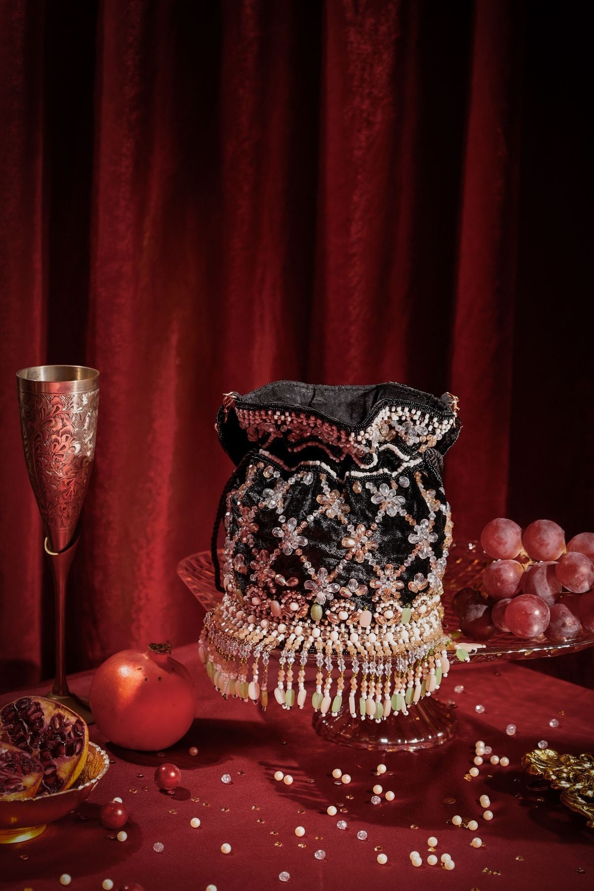 Noor Velvet Potli