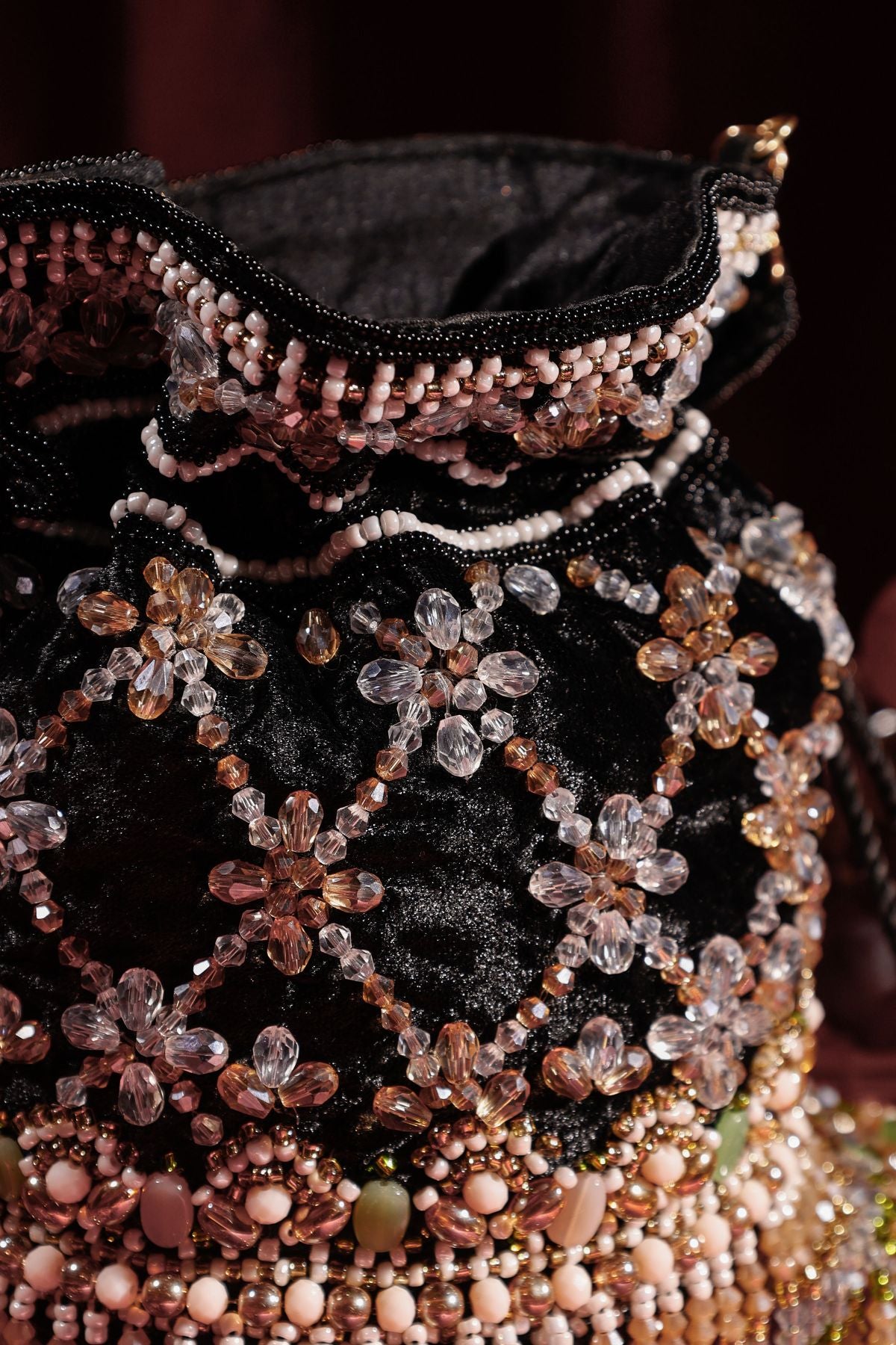 Noor Velvet Potli