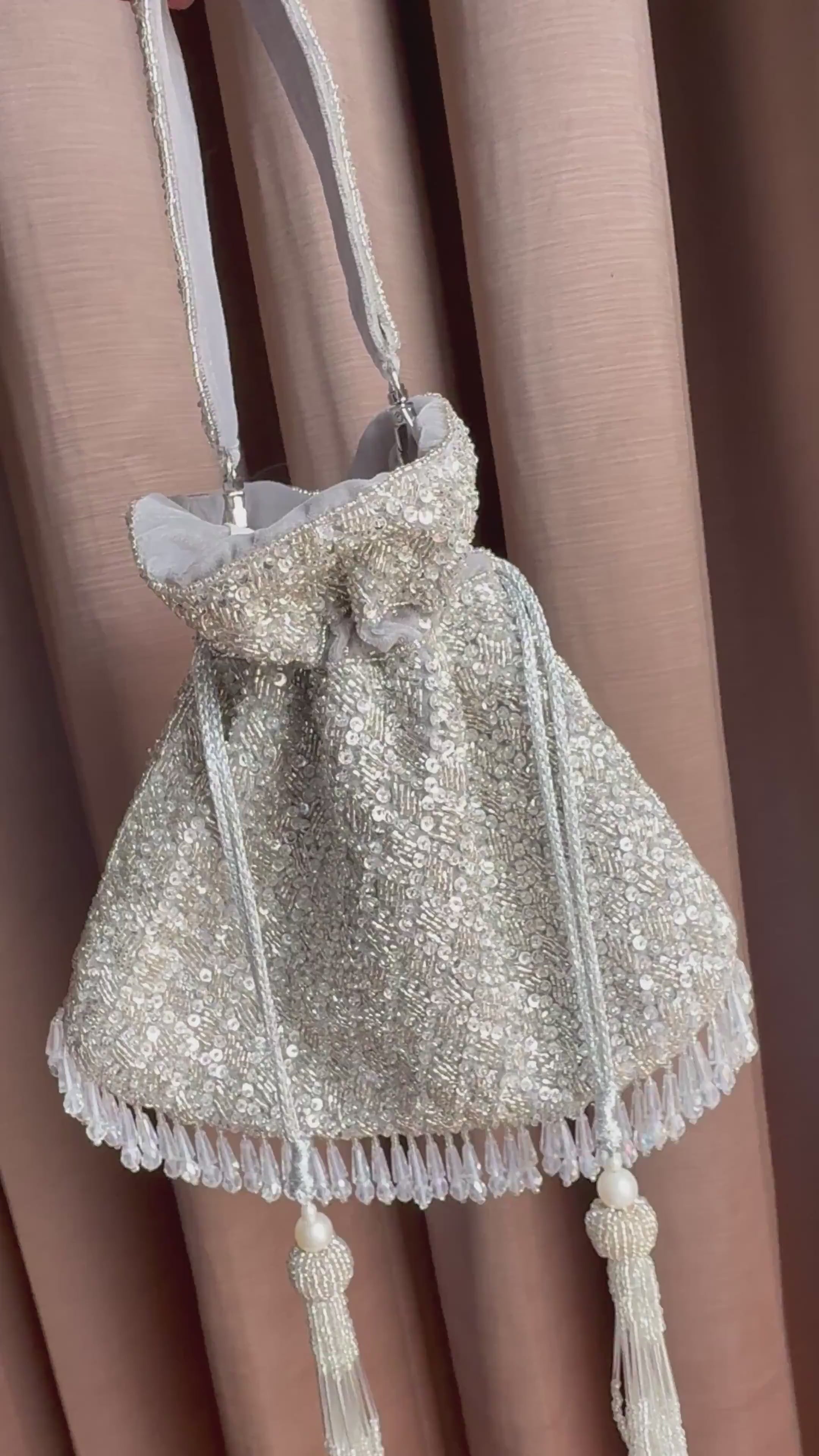 Aveline Potli (Silver)